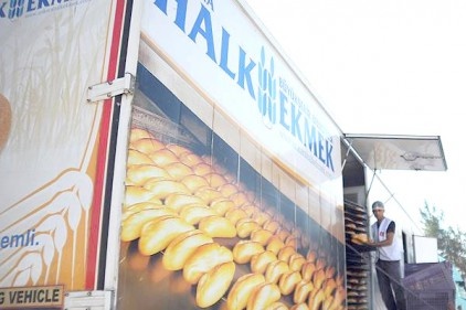 Türkiye&#039;den Cerablus&#039;a ekmek