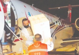 Türkiye'den KKTC'ye 100 bin doz Covid-19 aşısı hibe edildi