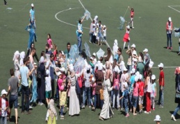 Türkiyeli ve Suriyeli çocuklar için şenlik