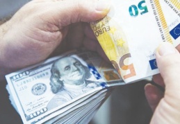 Türkiye'nin dış borcu milli gelirin yarısından fazla