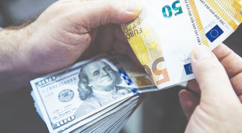 Türkiye'nin dış borcu milli gelirin yarısından fazla