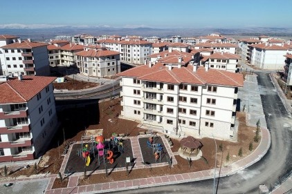 Türkiye'nin en büyük konut projesi 27 milyona mal oldu