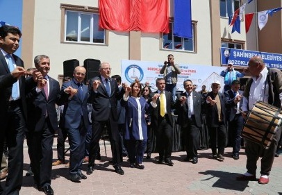 Türkiye’nin en büyük sorunu işsizlik, bunun önüne geçmek için de meslek edinmek lazım