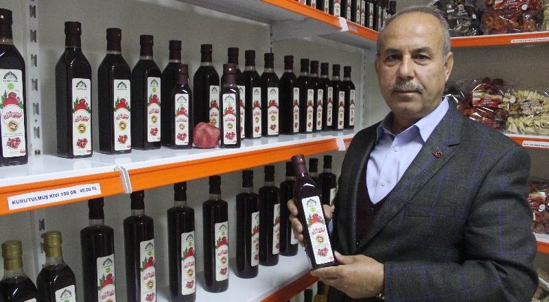 Türkiye’nin en kaliteli, en orijinal ve katkısız nar ekşisini üretiyoruz”