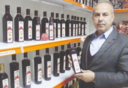 Türkiye’nin en kaliteli, en orijinal ve katkısız nar ekşisini üretiyoruz”