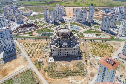 Türkiye&#8217;nin ikinci büyük camisini Şahinbey Belediyesi yapıyor