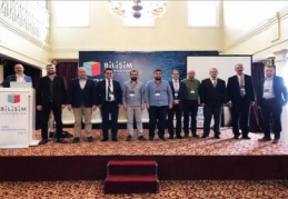 Türkiye’nin kurtuluşunun bilişimle olacağına inanıyoruz…