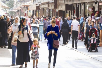 Türkiye&#8217;nin nüfusu 82 milyon 3 bin 882 oldu