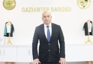Türkiye’nin öncelikle demokrasiye ihtiyacı var