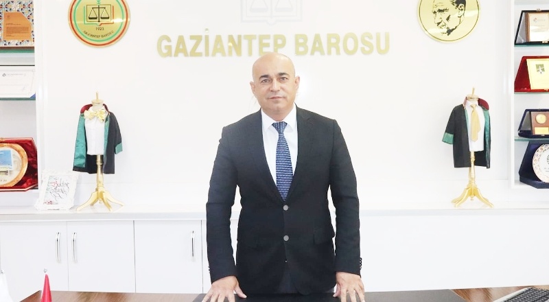 Türkiye’nin öncelikle demokrasiye ihtiyacı var