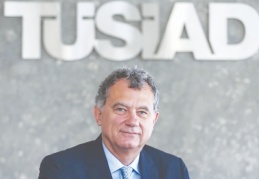 Türkiye'nin, sığınmacılar için bir cazibe merkezi haline gelmesi, ilerleme hedeflerine aykırı Kaslowski, tampon bölge tasarımının sona ermesi gerektiğini söyledi