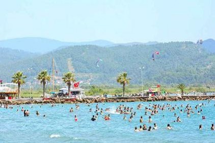 Türkiye&#039;nin turizm geliri yüzde 29,7 azaldı