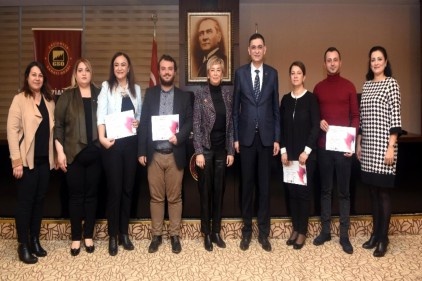 Türkiye&#8217;nin yükselip güçlenmesinde kadınlara büyük işler düşüyor 