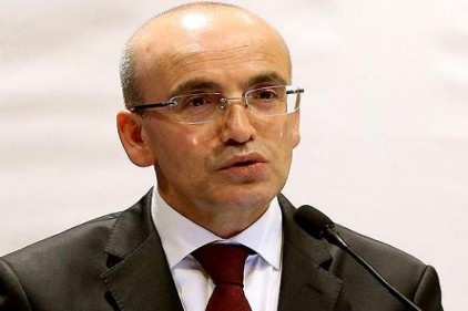 Türkiye&#039;ye artık bu gömlek dar geliyor