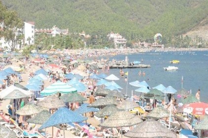 Türkiye&#039;ye gelen turist sayısı yüzde 2,46 azaldı