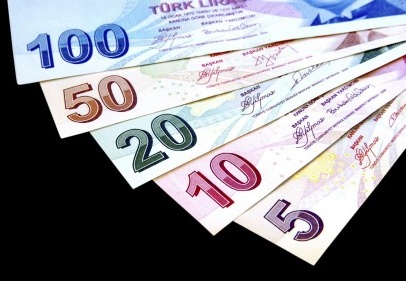 Türkiye’yi tekrar seçime zorlayanlar, Türk Lirası’nın değer kaybına yol açıyor