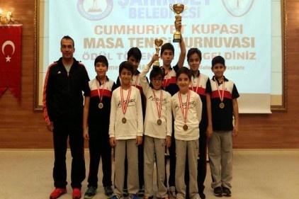 Turnuvadan il birinciliği kupası ile döndü