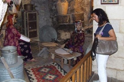 Tütün Hanı turistlerin uğrak yeri 