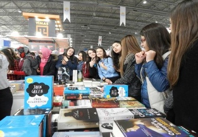 TÜYAP Çukurova 8. Kitap Fuarı’nı gezdiler