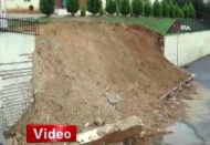 Tuzla'da istinat duvarı okul bahçesine devrildi!