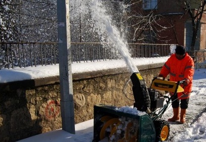 Tuzlama ve temizleme çalışması yapılıyor