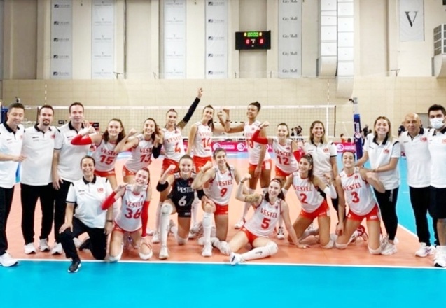 U17 Kız Milli Takımı, yarı finale yükseldi