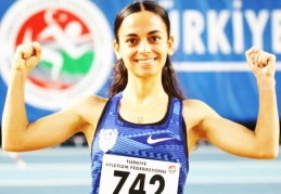 U23 ve büyükler Türkiye rekorunu kırarak şampiyon oldu