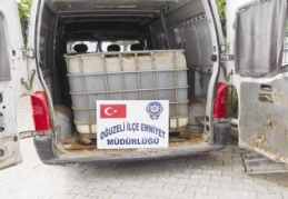 Üç bin litre gümrük kaçağı akaryakıt ele geçirildi
