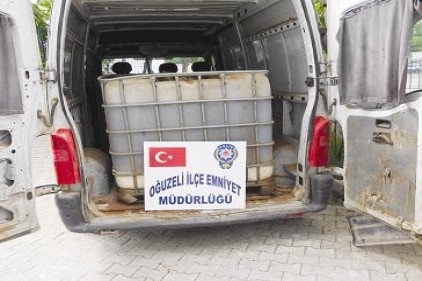 Üç bin litre gümrük kaçağı akaryakıt ele geçirildi