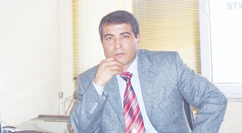 Üç çocuk babası sigortacı çalışma odasında ölü bulundu