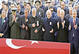 Üç Türk askeri “dost ateşi” ile öldürüldü