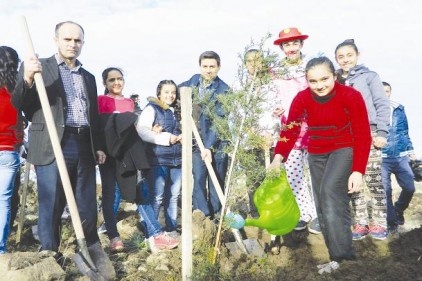 &#8220;Uçak İle Seyahat Eden Her Bebek Yolcu İçin Bir Fidan&#8221; dikiliyor