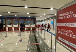 Uçakla şehirler arası seyahatte aşısızlar için PCR zorunluluğu yeniden getirildi