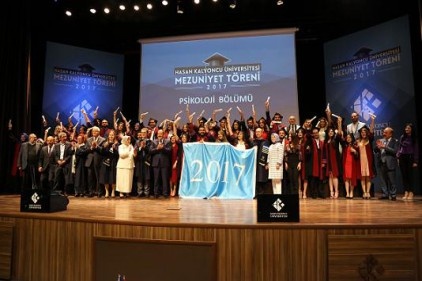 Üçüncü mezunları vermenin heyecanı yaşandı