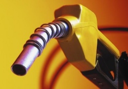 “Ucuz petrol Türkiye için merhem, çare değil”