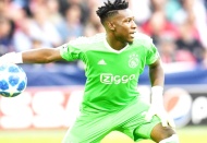 UEFA, Ajax kalecisi Andre Onana'ya futboldan 12 ay men cezası verdi
