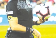 UEFA, Cüneyt Çakır ve Halis Özkahya'yı görevlendirdi