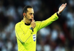 UEFA'dan Cüneyt Çakır'a dev görev