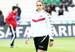 UEFA'dan FIFA kokartlı hakem Neslihan Muratdağı'na görev