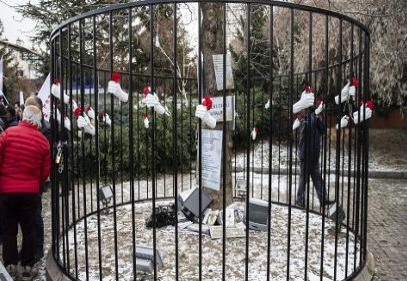 "Uğur Mumcu Gazeteciliği Sürüyor"