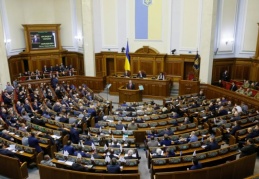 Ukrayna Parlamentosu, aşı bulamayan Sağlık Bakanı'nın işine son verdi