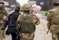 Ukrayna'da çocuklar yollarda, hastanelerde yaşam mücadelesi veriyor
