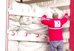 Ukrayna’ya ilk yardım konvoyu yola çıkıyor