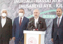 Ulaştırma ve Altyapı Bakanı Adil Karaismailoğlu: Bölünmüş yol uzunluğu 28 bin 340 kilometrenin üzerine çıktı