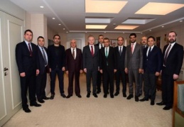 Ülke ekonomisine katkı sağlayacak her türlü girişimi destekleyeceğiz
