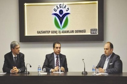 Ülkemizde takım tutar gibi parti tutma dönemi geçmeli