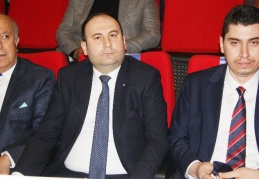 “Ülkenin ekonomik kaynakları bir avuç çıkar çevresinin hizmetine sunuluyor”
