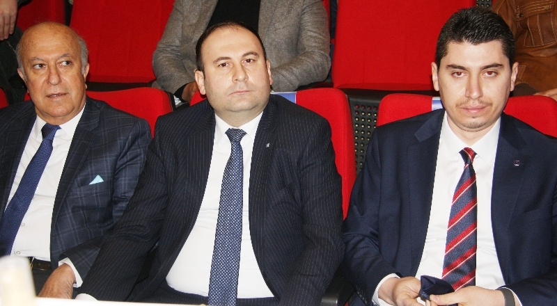 “Ülkenin ekonomik kaynakları bir avuç çıkar çevresinin hizmetine sunuluyor”