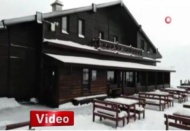 Uludağ'a Nisan karı... Arap turistler kızak kaydı