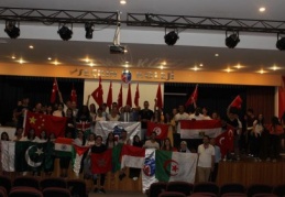 Uluslararası bakış açısına sahip liderlerini yetiştirmeyi amaçlıyoruz